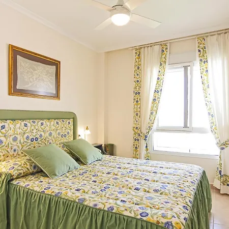 아파트 Stunning 2-Bed 2 Bathroom Apartment 150M From Sea 데니아